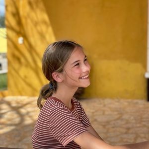 Meet your Posher, Alize